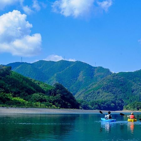 四万十川まで歩いて行ける 一棟まるっと貸し切りの宿 Gu Shimanto  Exterior foto